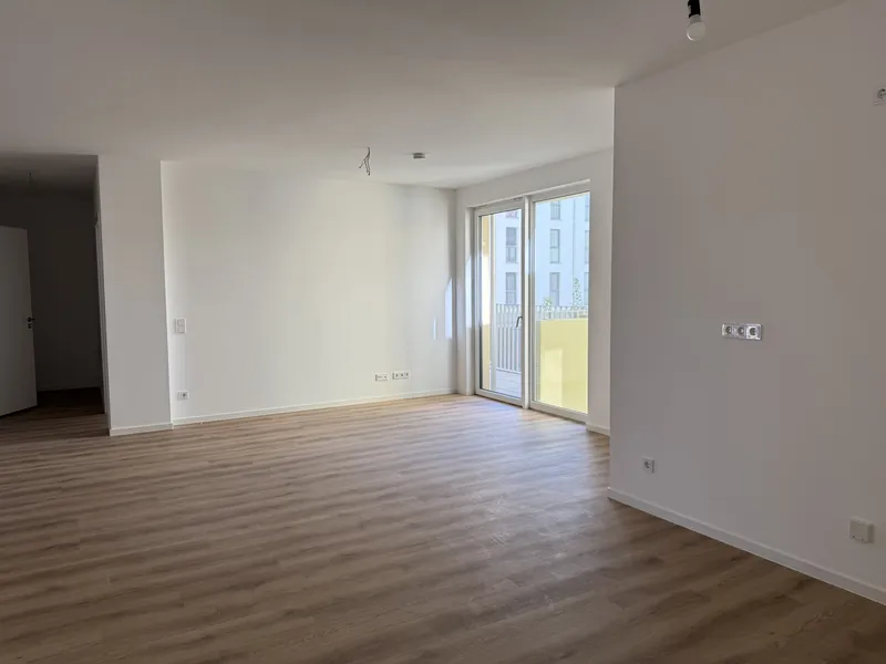 Erstbezug! Großzügige Wohnung mit zwei Bädern und Fußbodenheizung! — photo 1